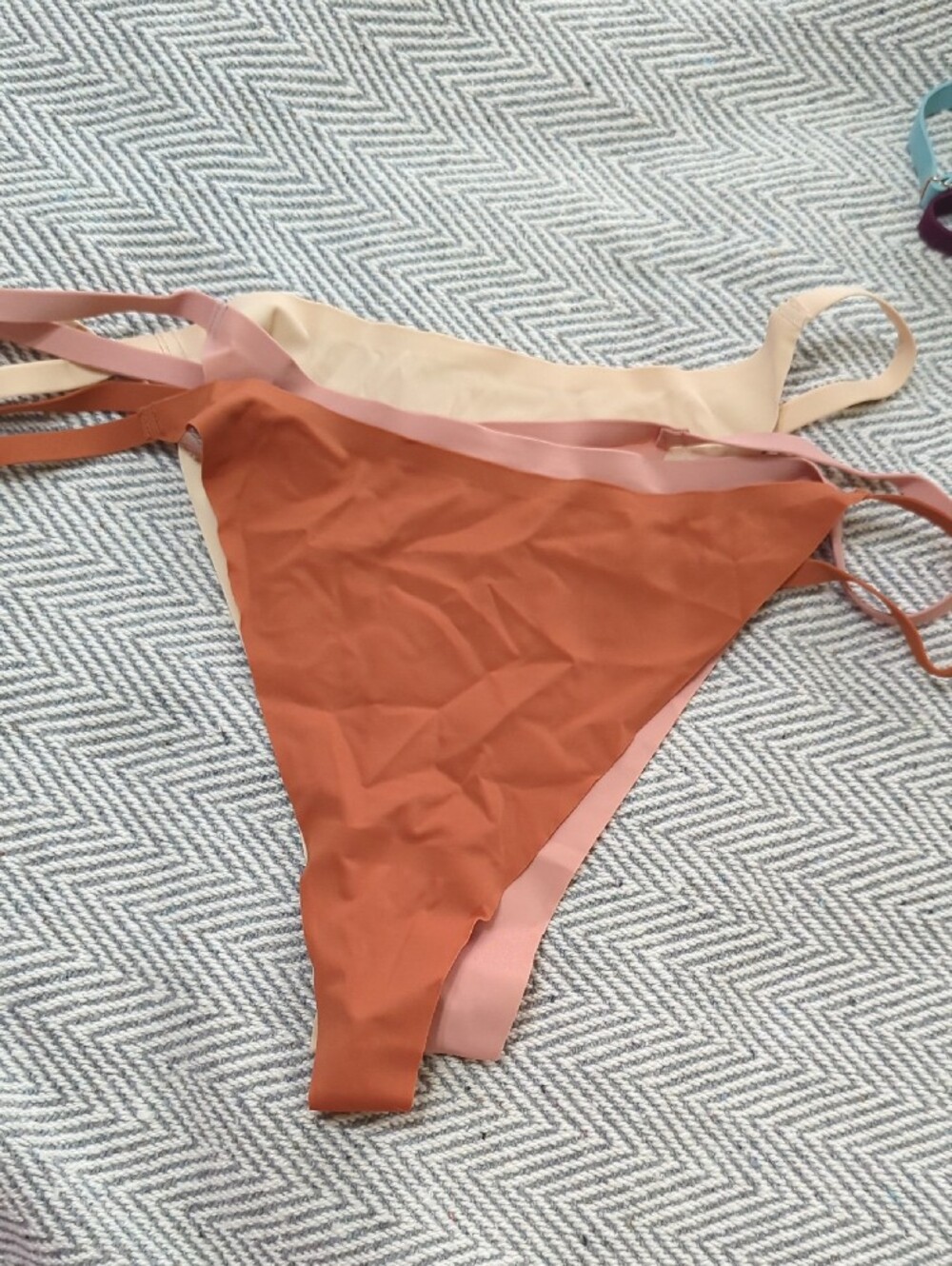 Seamless High-Cut Bikini Panties — Multi-Color Pack - Picture 11 of 12